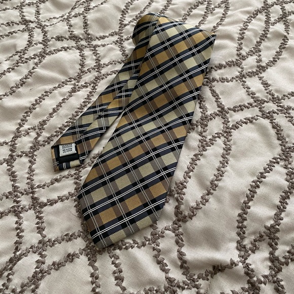 Geoffrey Beene Neck Tie - Picture 2 of 4